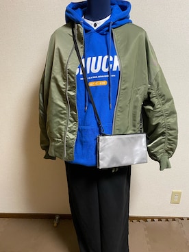 「シルバー」｜「アイテム（MA-1）」を使った、agiさん（レディース・163cm）の春コーディネート