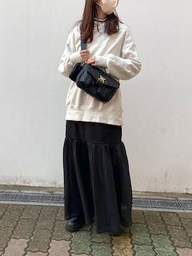 小坂祐美さんのコーディネート