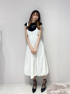 「24SS春の新作」｜「アイテム（ジャンパースカート）」を使った、帆乃佳さん（レディース・164cm）の春コーディネート