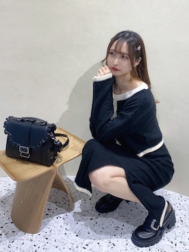 「EATME（イートミー）のアイテム（アクセサリー）」を使った、帆乃佳さん（レディース・164cm）の冬コーディネート