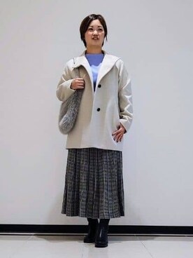 「INDIVI（インディヴィ）の【2WAY】フェイクファートート（トートバッグ、グレー系）」を使った、gissyさん（レディース・161cm）の秋コーディネート