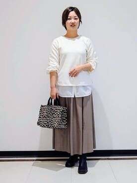 「INDIVI（インディヴィ）の【SETUP可能／袖コンシャス】ダンボールジャージトップス（Tシャツ/カットソー、ホワイト系）」を使った、gissyさん（レディース・161cm）の秋コーディネート