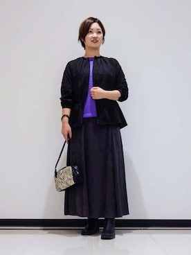「INDIVI（インディヴィ）の【UVケア／撥水】ドロストペプラムブルゾン（ブルゾン、ブラック系）」を使った、gissyさん（レディース・161cm）の秋コーディネート