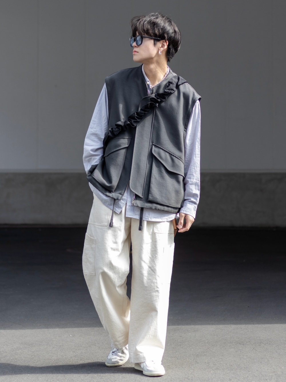 【LIDNM】SUPER LIGHT WOOL TROUSERS LIDNM（リドム）の「WOOL LINEN UTILITY SLACKS（スラックス）」 - WEAR