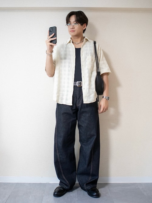 VINTAGE WASHED CURVED DENIM