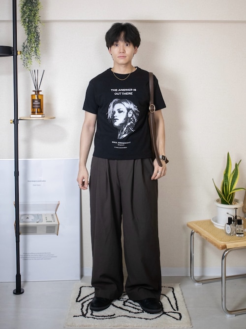 「WYM LIDNM(ウィム バイ リドム)のARC CURVED AMUNDSEN SLACKS(スラックス)」を使った、ともきさん(メンズ・168cm)の夏コーディネート