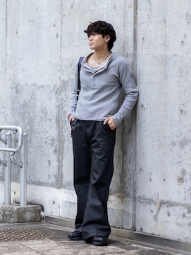 「GRANCY（グランシー）の【GRANCY】Double-layered Thermal Henley Long Sleeve T-Shirt / ダブルレイヤードサーマルヘンリーロンT（Tシャツ/カットソー、グレー系）」を使った、ともきさん（メンズ・168cm）の春コーディネート