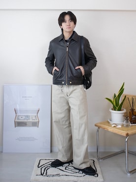「アイテム（ライダースジャケット）」を使った、ともきさん（メンズ・168cm）の春コーディネート