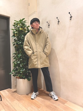 「モンスターパーカー」｜「アイテム（スラックス）」を使った、しぶさん（メンズ・178cm）の冬コーディネート