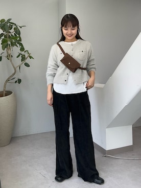 「アイテム（ボディバッグ/ウエストポーチ）」を使った、YOSHIEさん（レディース・156cm）の秋コーディネート