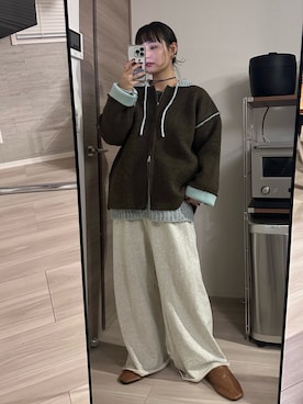 「アイテム（スウェットパンツ）」を使った、YOSHIEさん（レディース・156cm）の秋コーディネート