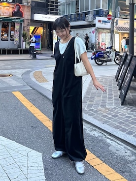 「アイテム（つなぎ/オールインワン）」を使った、YOSHIEさん（レディース・156cm）の秋コーディネート