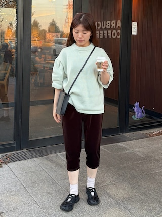 「STYLEMIXER(スタイルミキサー)のベロアカプリレギンス(その他パンツ)」を使った、rikoさん(レディース・154cm)の秋コーディネート