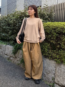 「アイテム（その他パンツ、イエロー系）」を使った、rikoさん（レディース・154cm）の秋コーディネート
