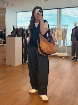 「UNIQLO（ユニクロ）のアイテム（ベスト、ブラック系）」を使った、rikoさん（レディース・154cm）の春コーディネート