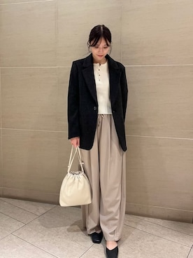 MIESROHEさんのコーディネート