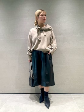「アイテム（バンダナ/スカーフ）」を使った、MIESROHEさん（レディース・157cm）の秋コーディネート