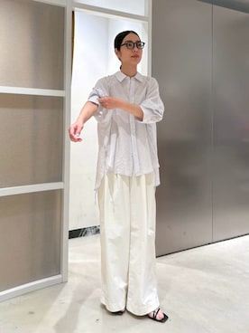 「MIESROHE（ミースロエ）の【洗える・撥水】ベルト付き撥水タックパンツ（その他パンツ、ホワイト系）」を使った、MIESROHEさんの春コーディネート