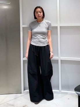 「MIESROHE（ミースロエ）のアノラックワイドパンツ（Pants、ブラック系）」を使った、MIESROHEさんの夏コーディネート