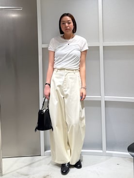 「MIESROHE（ミースロエ）のツイストテレコＴシャツ（T Shirts、ホワイト系）」を使った、MIESROHEさんの夏コーディネート
