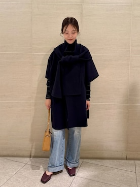 「アイテム（ポンチョ）」を使った、MIESROHEさん（レディース・167cm）の秋コーディネート