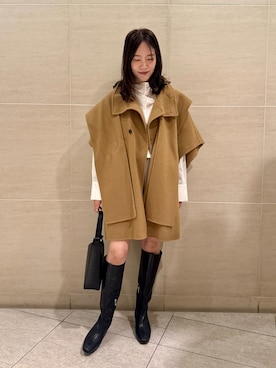 「アイテム（ポンチョ）」を使った、MIESROHEさん（レディース・167cm）の秋コーディネート