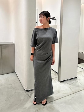「MIESROHE（ミースロエ）のナロースウェットワンピース（ワンピース、グレー系）」を使った、MIESROHEさんの夏コーディネート