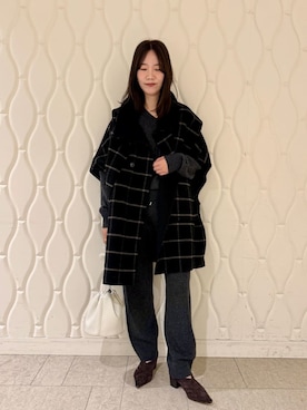 「アイテム（ポンチョ）」を使った、MIESROHEさん（レディース・167cm）の秋コーディネート