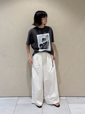 「MIESROHE（ミースロエ）の【洗える・撥水】ベルト付き撥水タックパンツ（Pants、ホワイト系）」を使った、MIESROHEさんの春コーディネート
