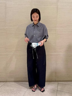 「MIESROHE（ミースロエ）のハイフォルムコクーンデニム（デニムパンツ、ブラック系）」を使った、MIESROHEさんの春コーディネート