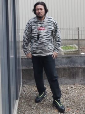 「Supreme （シュプリーム）のアイテム（トップス）」を使った、tsuchiyakazunori4342さん（メンズ・175cm）の春コーディネート