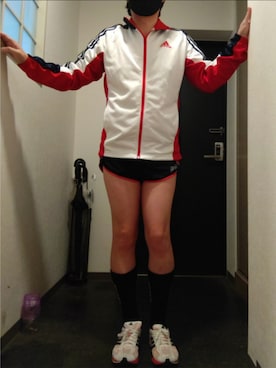 「ASICS（アシックス）のアイテム（パンツ）」を使った、飛陰丸さん（メンズ・169cm）の冬コーディネート