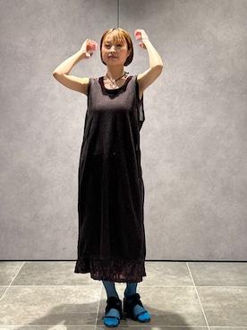 「アイテム（タンクトップ、レッド系）」を使った、山口さん（レディース・160cm）の秋コーディネート