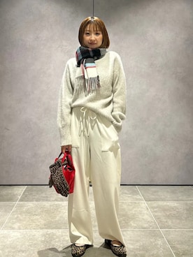 「アイテム（手袋）」を使った、山口さん（レディース・160cm）の冬コーディネート