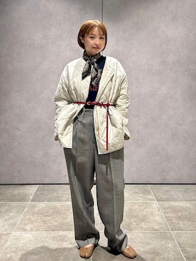 「アイテム（ベルト、レッド系）」を使った、山口さん（レディース・160cm）の秋コーディネート