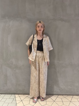「BEAUTY&YOUTH UNITED ARROWS（ビューティーアンドユースユナイテッドアローズ）のアイテム（シャツ/ブラウス）」を使った、asou suguriさん（レディース・161cm）の夏コーディネート