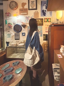 「アイテム（チノパンツ）」を使った、Kanaさん（レディース・169cm）の秋コーディネート