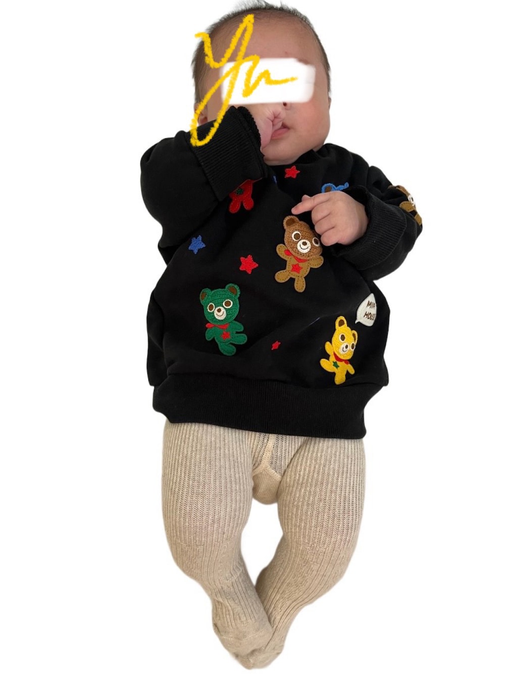 「GAPbaby、mikihouse、ベビーコーデ、ベビー、男の子、スウェット、くまさん、タイツ、赤ちゃん、ベビーファッション、５ヶ月、秋コーデ、かわいい、黒、ベージュ」｜「GAPのアイテム（パンツ、ベージュ系）」を使った、yu-さん（キッズ・60cm）の秋コーディネートの1枚目の写真
