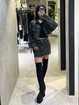 「アイテム（デニムジャケット）」を使った、関口優香さん（レディース・155cm）の秋コーディネート