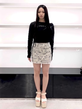 「EMODA（エモダ）のスキンラインバルキーサンダル（サンダル、ホワイト系）」を使った、関口優香さん（レディース・155cm）の春コーディネート