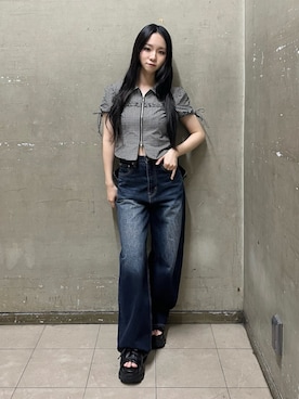 「EMODA（エモダ）のオーバーテープスニーカー（サンダル、ブラック系）」を使った、関口優香さん（レディース・155cm）の夏コーディネート