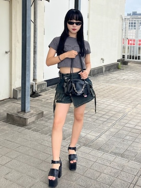 「EMODA（エモダ）のサイドオープンバルキーサンダル（サンダル）」を使った、関口優香さん（レディース・155cm）の秋コーディネート