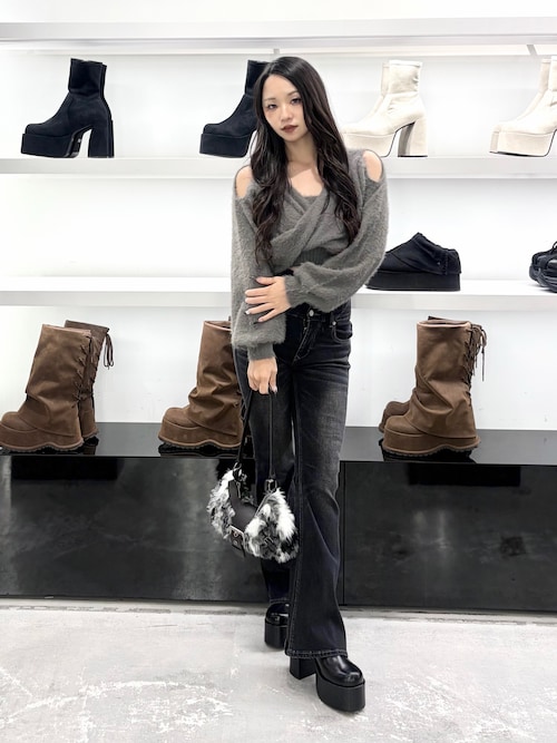 ショルダースキンクロップ2WAYニット