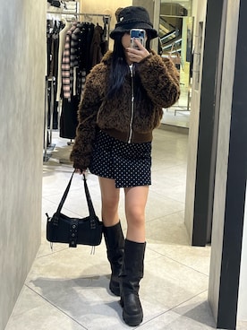 「EMODA（エモダ）のアイテム（ジャケット/アウター）」を使った、関口優香さん（レディース・155cm）の秋コーディネート