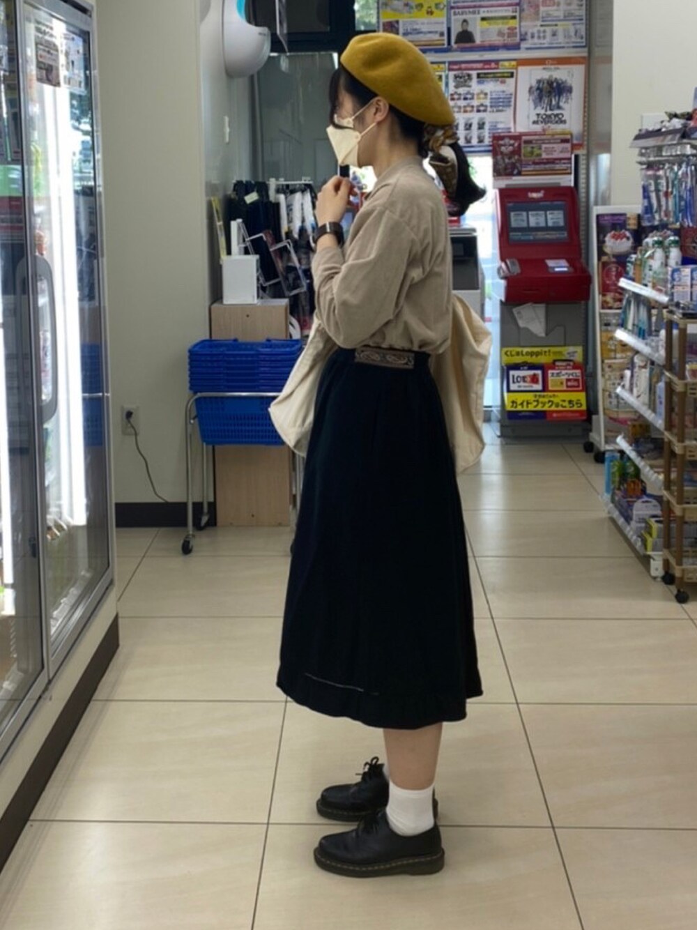 「ベレー帽、秋コーデ、スカーフ」｜「UNIQLOのアイテム（ハンチング/ベレー帽、イエロー系）」を使った、ぽぽぽうしさん（レディース・161cm）の秋コーディネートの1枚目の写真