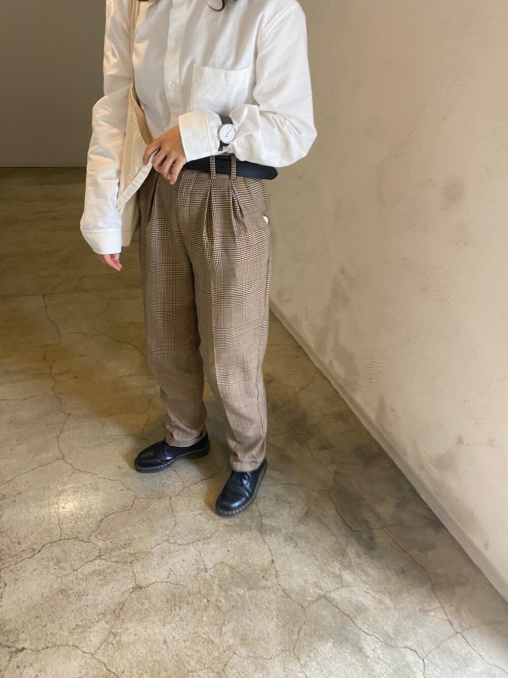 「秋のコーデ、チェック、パンツスタイル、ブラウン」｜「usedのアイテム（パンツ、ベージュ系）」を使った、ぽぽぽうしさん（レディース・161cm）の秋コーディネートの1枚目の写真