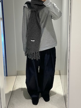 「UNIQLO（ユニクロ）のアイテム（Tシャツ/カットソー、グレー系）」を使った、takuma___171さん（メンズ・171cm）の冬コーディネート