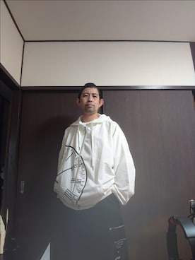 「rovtski（ロフトスキー）のアイテム」を使った、astronomicalloveさん（メンズ・169cm）の冬コーディネート