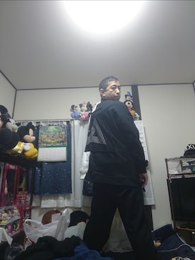 「アイテム（カーディガン/ボレロ）」を使った、astronomicalloveさん（メンズ・169cm・40代）の冬コーディネート