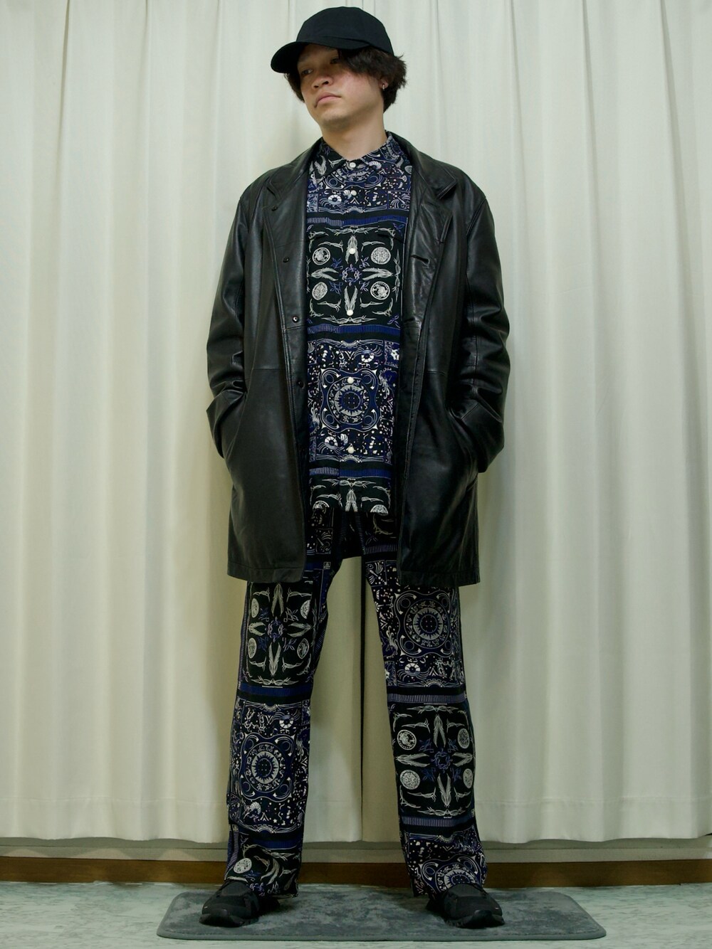 「N.HOOLYWOODのアイテム（シャツ/ブラウス、ブルー系）」を使った、kenbuntonkentoさん（メンズ・163cm）の冬コーディネートの1枚目の写真